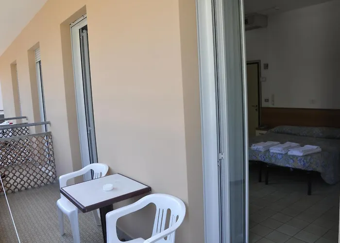 Albergo Larenzia Cattolica